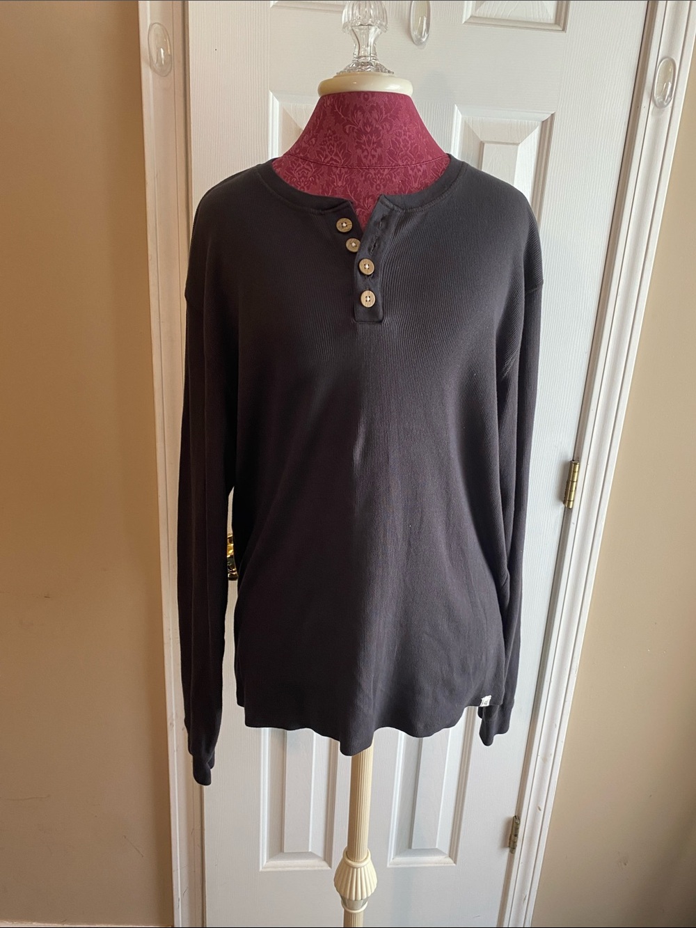 Burt's Bees Baby Men's Large Crewneck Sweater in Dark Charcoal Gray